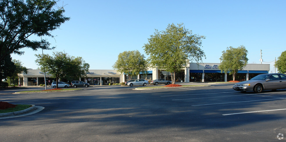 6701 Glenwood Ave, Raleigh, NC for sale - Primary Photo - Image 1 of 1