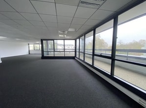 Office in Chelles to rent Interior Photo- Image 2 of 12
