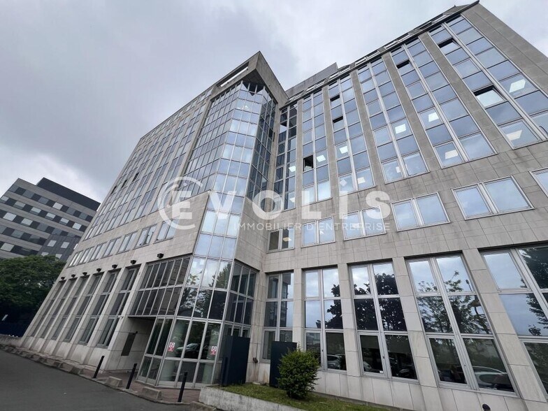 Office in Charenton-le-Pont to rent - Building Photo - Image 1 of 29