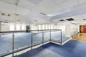 Light Industrial in Malakoff to rent Interior Photo- Image 2 of 9