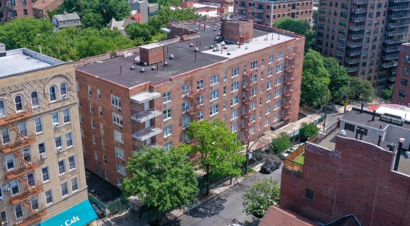 435 W 238th St, Bronx, NY for sale - Primary Photo - Image 1 of 1