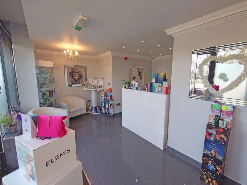 32 Queen St, Wakefield for sale Building Photo- Image 1 of 4