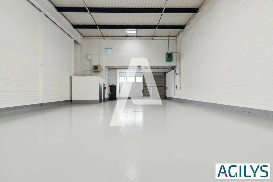 Light Industrial in Bonneuil-sur-Marne to rent - Building Photo - Image 2 of 6