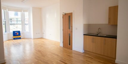 42-44 Churchill Way, Cardiff to rent Interior Photo- Image 2 of 3