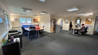 Fairbairn Pl, Livingston to rent Building Photo- Image 1 of 11
