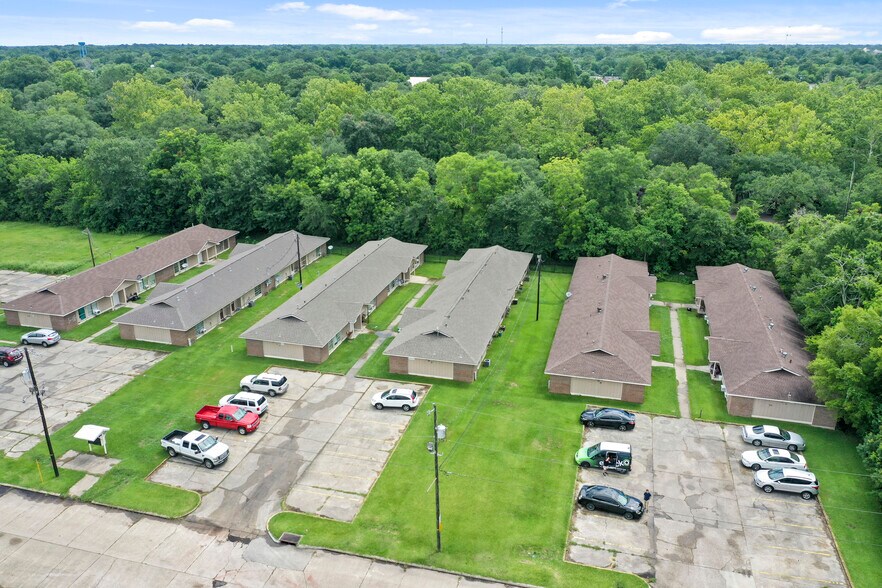 603614 Yvonne St, New Iberia 70560 UK