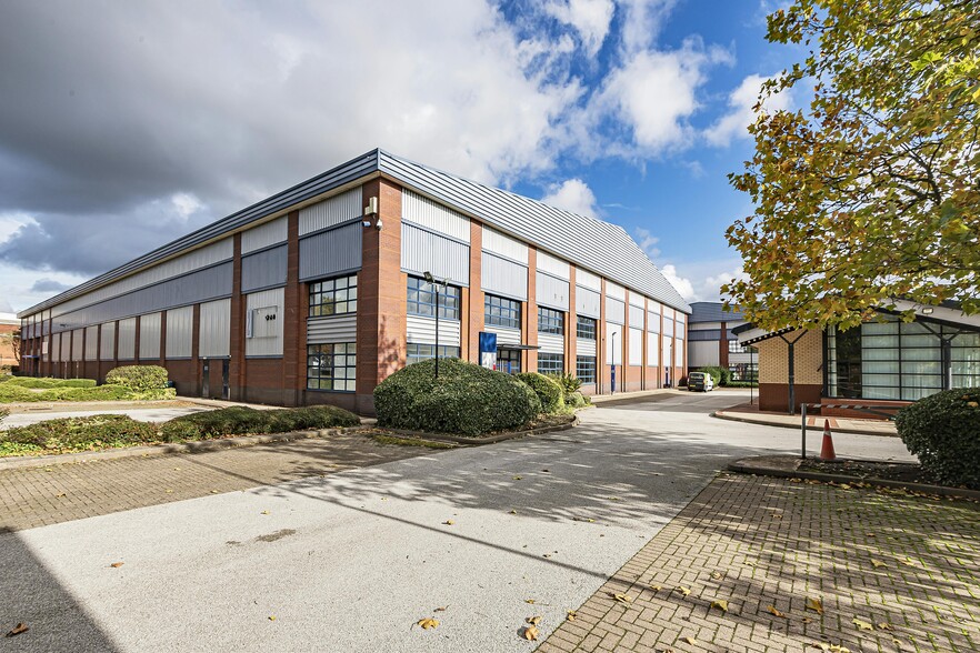 66 Electric Ave, Birmingham to rent - Building Photo - Image 2 of 7