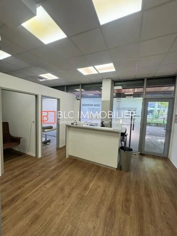 Retail in Marseille for sale Building Photo- Image 1 of 10