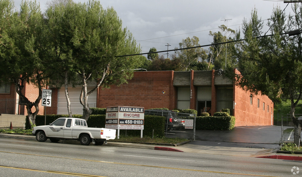 1200 Monterey Pass Rd, Monterey Park, CA for sale - Primary Photo - Image 1 of 1