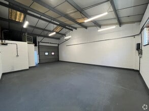 Perry Rd, Witham to rent Interior Photo- Image 2 of 3