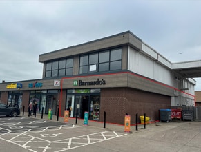 High St, Newport to rent Building Photo- Image 1 of 3