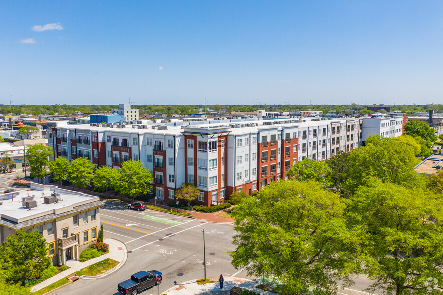 201 W 21st St, Norfolk, VA for rent - Building Photo - Image 3 of 5