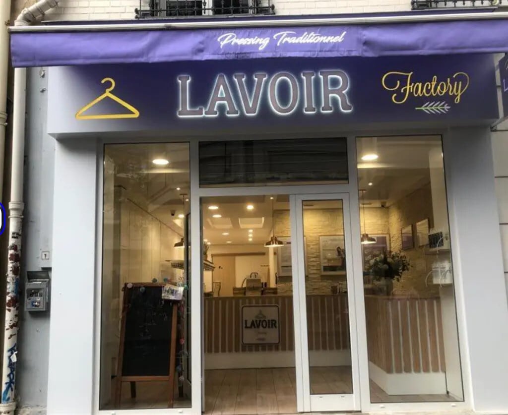 Location Commerce 50 m² - Photo 1
