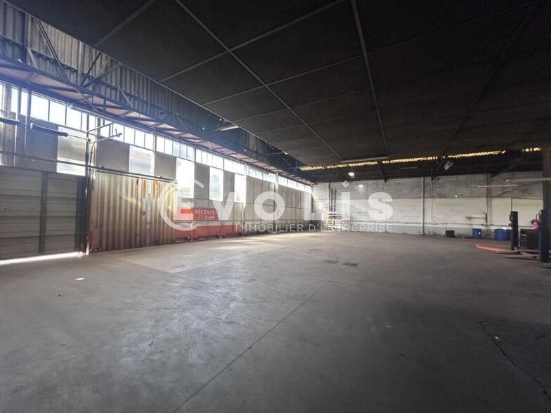 Light Industrial in Versailles for sale - Interior Photo - Image 3 of 4