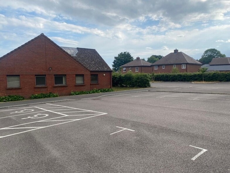 Hole Ln, Farnham for sale - Building Photo - Image 1 of 1