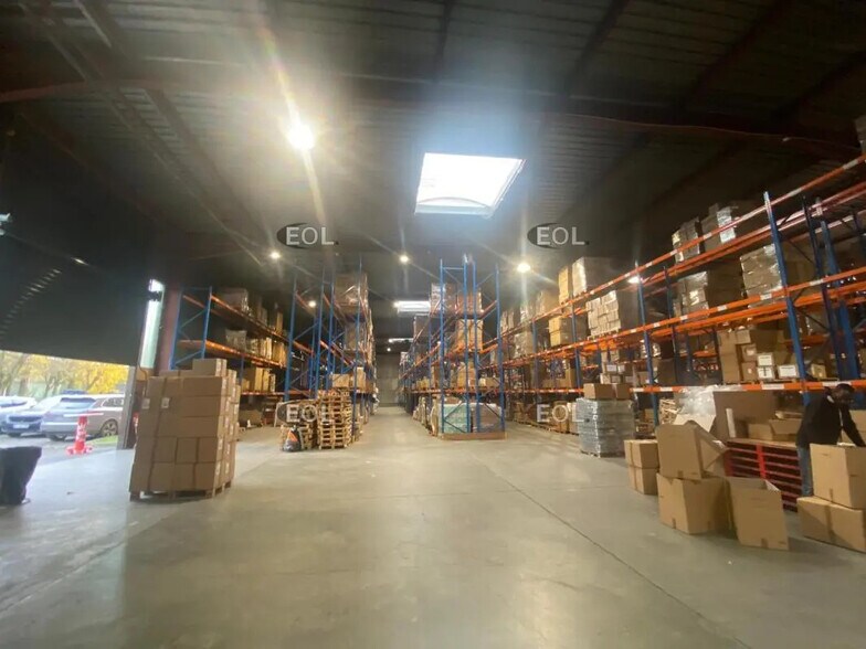 Industrial in Émerainville to rent - Building Photo - Image 2 of 11