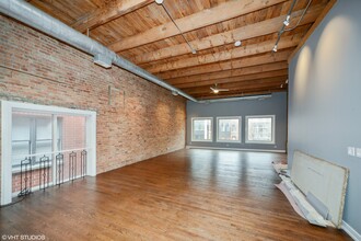 1141 W Madison St, Chicago, IL for rent Building Photo- Image 1 of 5