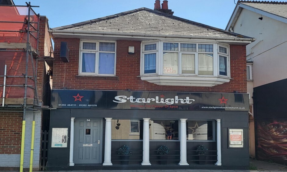 54 Bargates, Christchurch for sale Primary Photo- Image 1 of 1