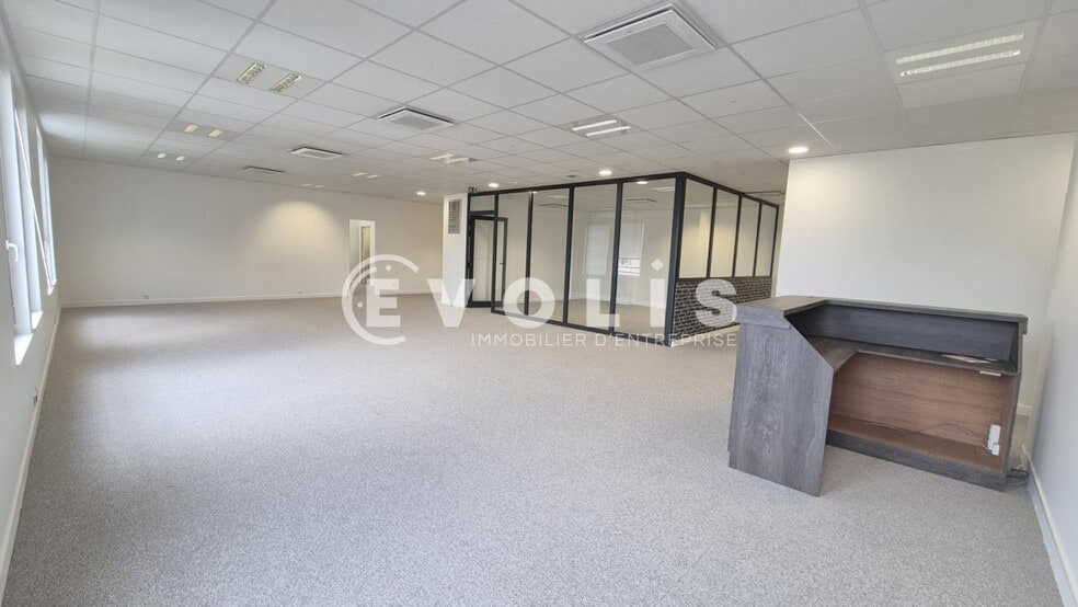 5 Rue De La Galmy, Chessy for sale - Interior Photo - Image 2 of 6