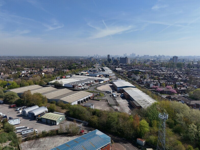 L3 Estate Lynwell Rd, Manchester to rent - Building Photo - Image 2 of 5