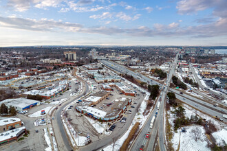 15 Cedar Pointe Dr, Barrie, ON - aerial  map view