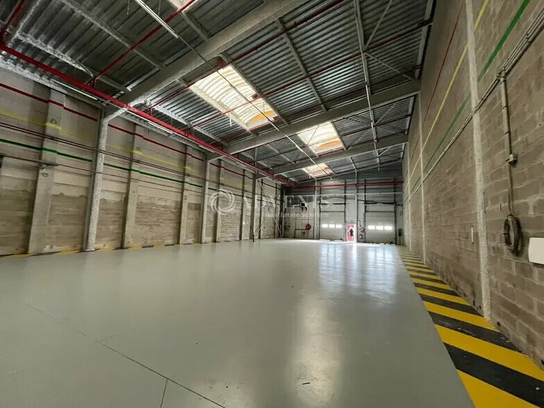 Light Industrial in Bonneuil-sur-Marne to rent - Interior Photo - Image 2 of 5