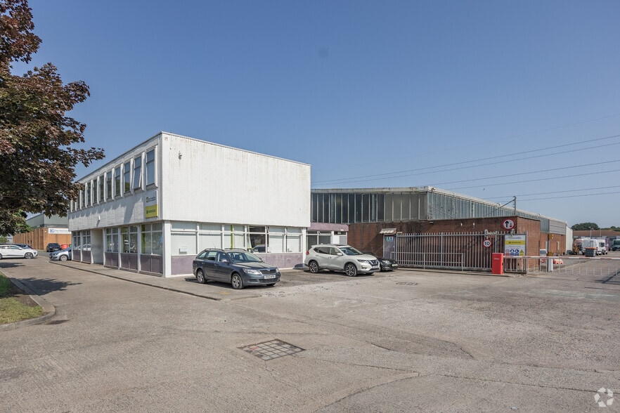 Avonmouth Way, Avonmouth to rent - Primary Photo - Image 1 of 7