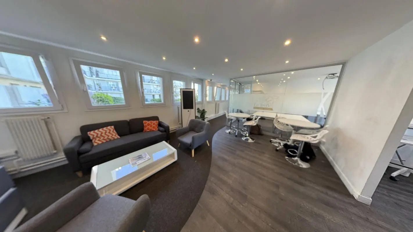 Office in Issy-les-Moulineaux for sale Building Photo- Image 1 of 15