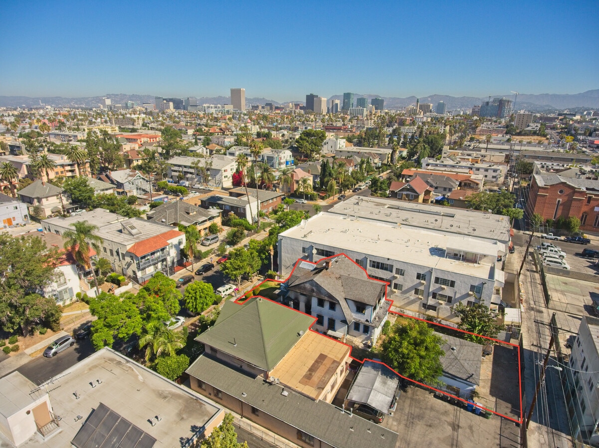 1218 Arapahoe St, Los Angeles 90006 UK