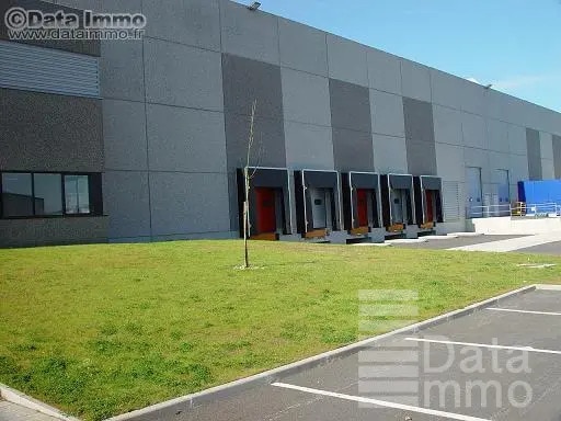 Industrial in Marly-la-Ville to rent Building Photo- Image 1 of 19