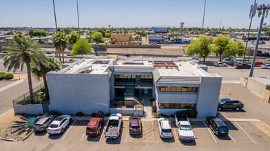 5815 N Black Canyon Hwy, Phoenix, AZ for rent Building Photo- Image 2 of 10