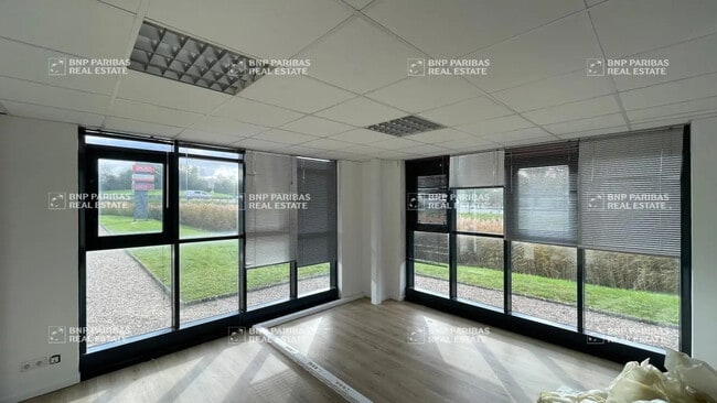 Location Local d'activités 360 m²