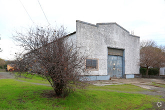 3302 & 3330 Broadway St portfolio of 2 properties for sale on LoopNet.co.uk Primary Photo- Image 1 of 2