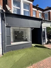 42-42A Lower Richmond Rd, London to rent Building Photo- Image 1 of 3