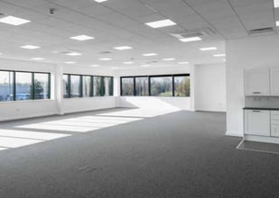 2A Bar Hl, Bar Hill to rent Interior Photo- Image 2 of 4