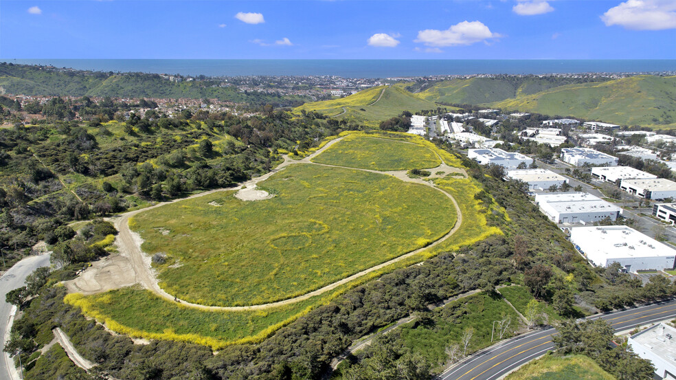 801-950 801-851 & 900-950 Calle Cordillera, San Clemente, CA for rent - Aerial - Image 1 of 11