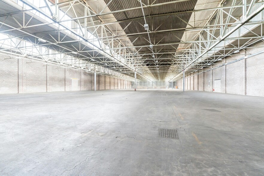 Triumph Business Park, Liverpool to rent - Building Photo - Image 2 of 12