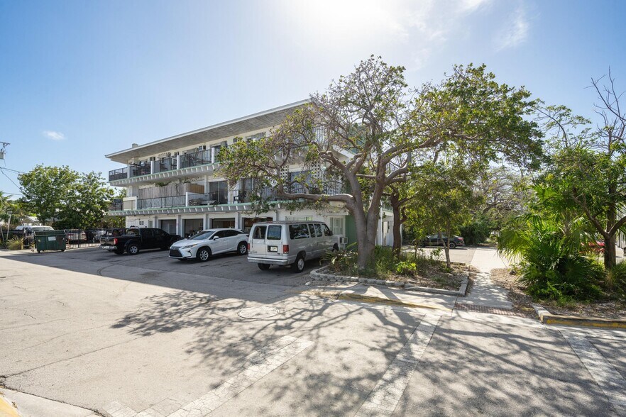 1812 Flagler Ave, Key West, FL for sale - Building Photo - Image 2 of 17