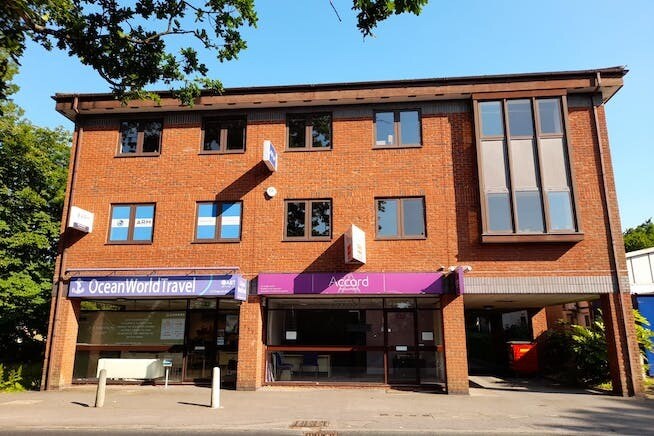 132 Winchester Rd, Eastleigh for sale - Primary Photo - Image 1 of 1