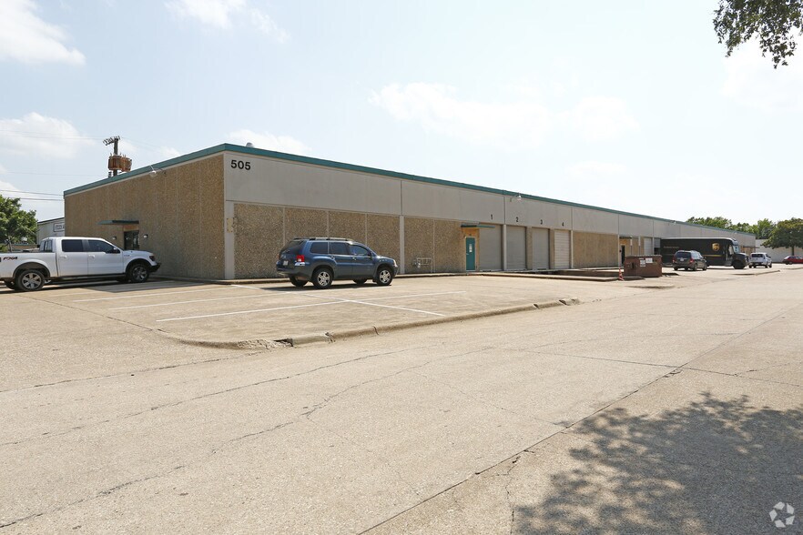 505-529 Sterling Dr, Richardson, TX for sale - Primary Photo - Image 1 of 1