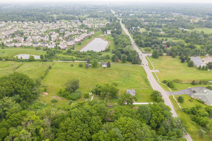 58938 10 Mile Rd, South Lyon, MI for sale - Building Photo - Image 1 of 1