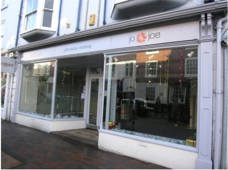 24-25 High St, Stourport On Severn to rent Building Photo- Image 1 of 1