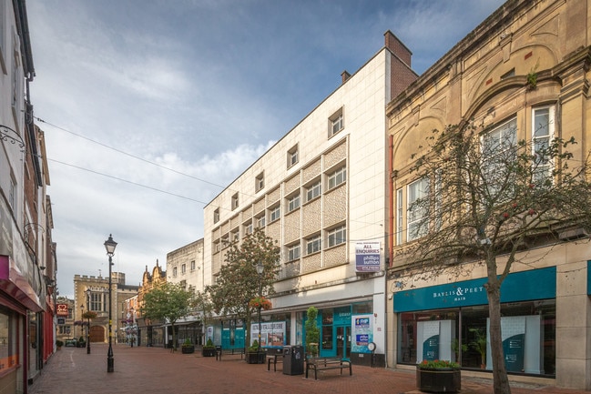 More details for 30 High St, Rugby - Retail to Rent