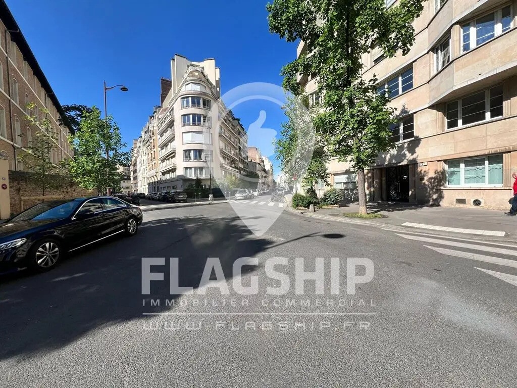 Location Commerce 106 m² - Photo 1