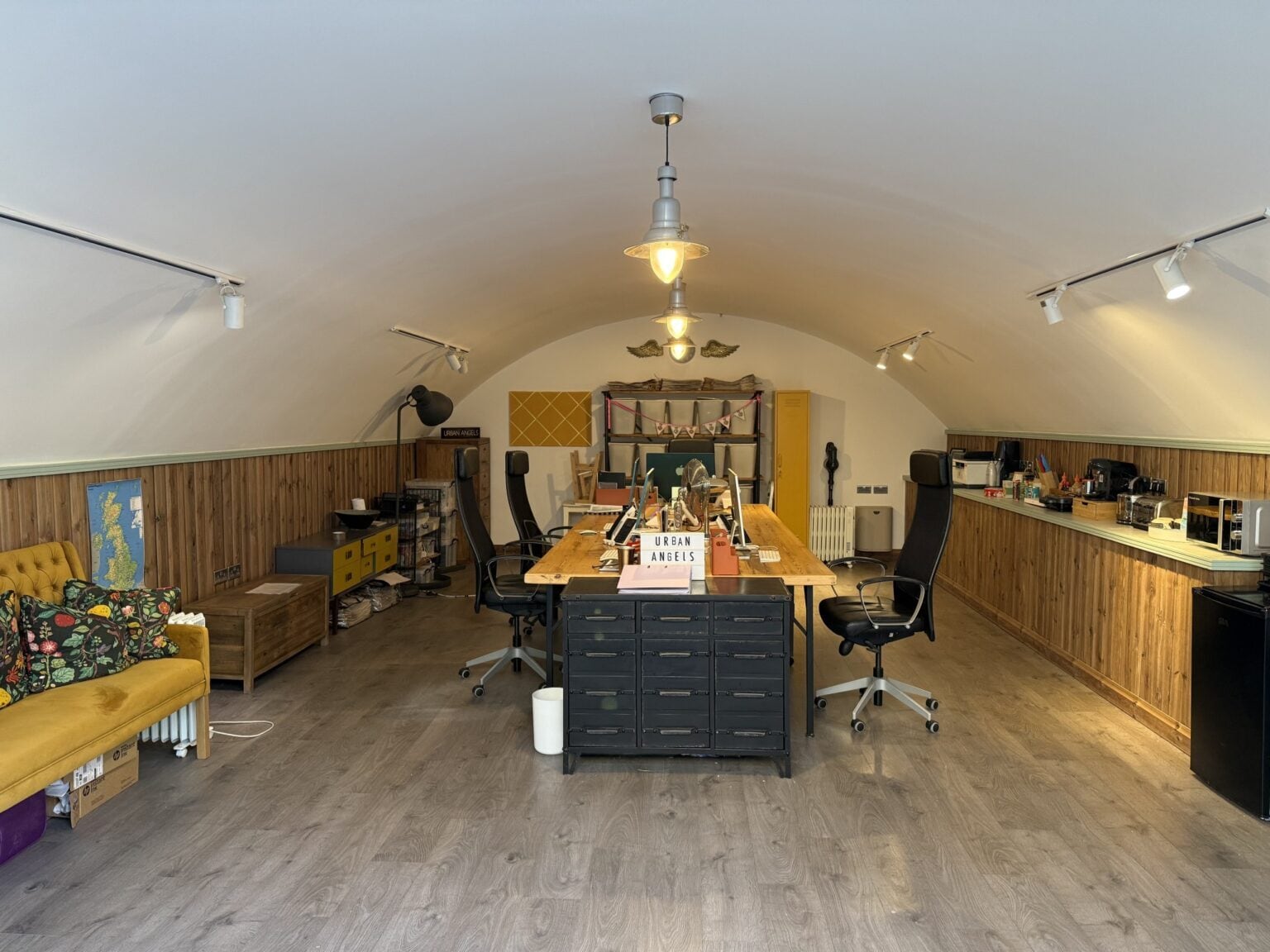 1 Watts Mews, London to rent Interior Photo- Image 1 of 5