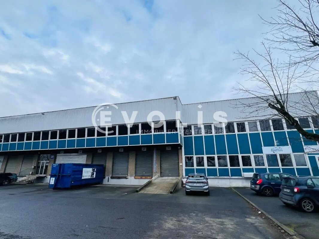 Light Industrial in Chennevières-sur-Marne to rent Building Photo- Image 1 of 11