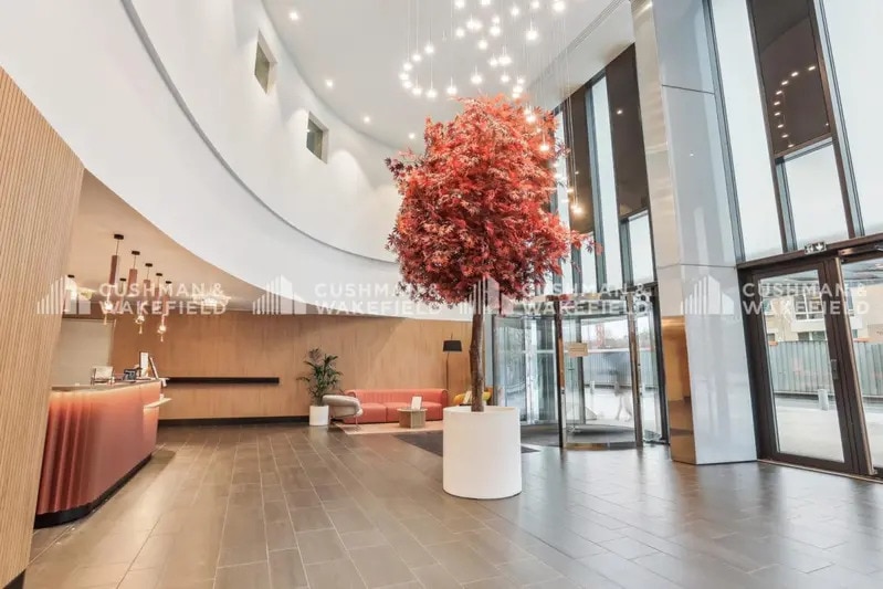 36-42 Avenue Pierre Lefaucheux, Boulogne-Billancourt to rent - Lobby - Image 2 of 13