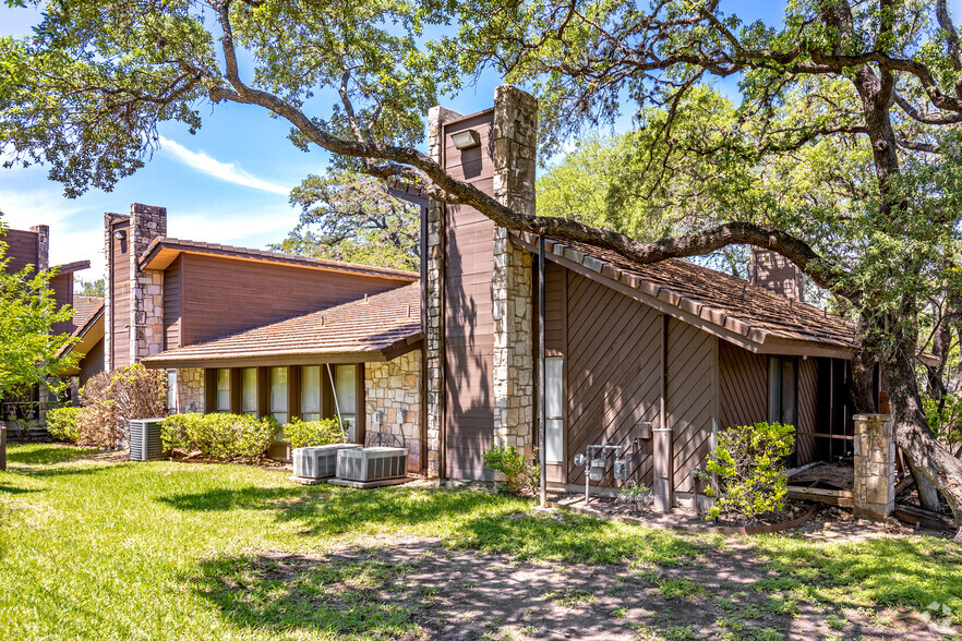 8008 West Ave, San Antonio, TX for rent - Building Photo - Image 2 of 7