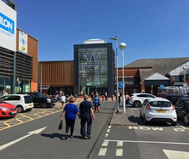 More details for The Mead, Farnborough - Retail to Rent