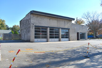 679 Port Washington Blvd, Port Washington, NY for rent Building Photo- Image 1 of 2